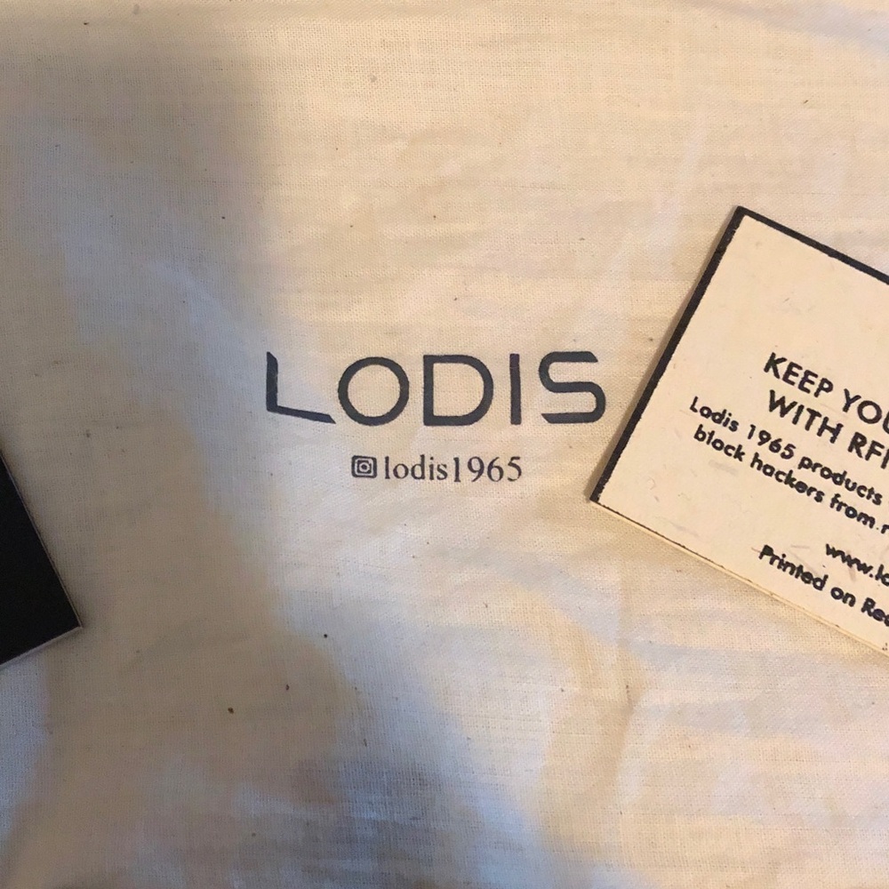 Lodis Leather Wallet.  Make an offer!! 🙂 - Picture 7 of 8